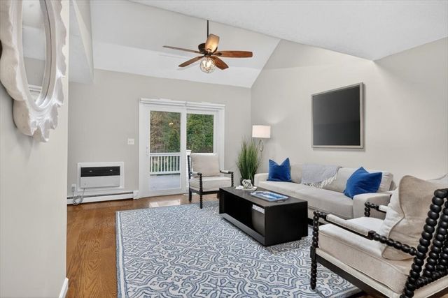 14 Cedarledge Village 14, Cohasset, MA 02025
