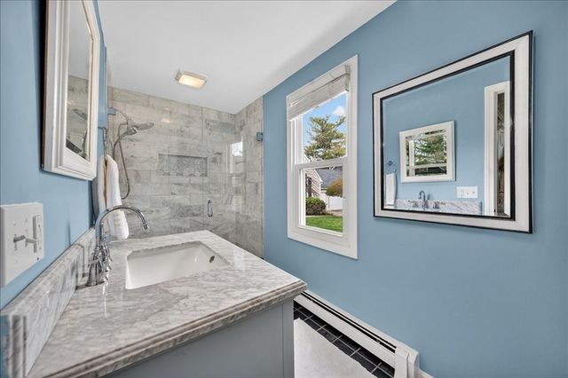 14 Cedarledge Village 14, Cohasset, MA 02025