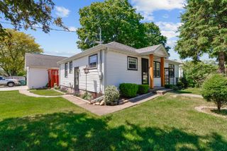 611 Roosevelt Road, Valparaiso, IN 46383