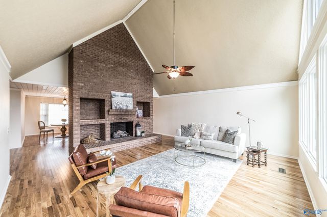 3405 Creek Circle, Guntersville, AL 35976