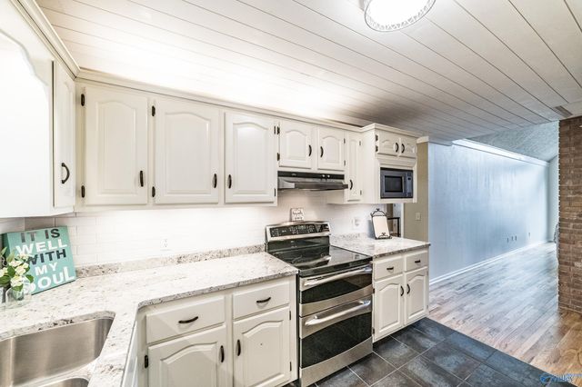 3405 Creek Circle, Guntersville, AL 35976