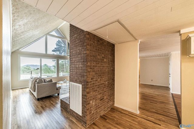 3405 Creek Circle, Guntersville, AL 35976