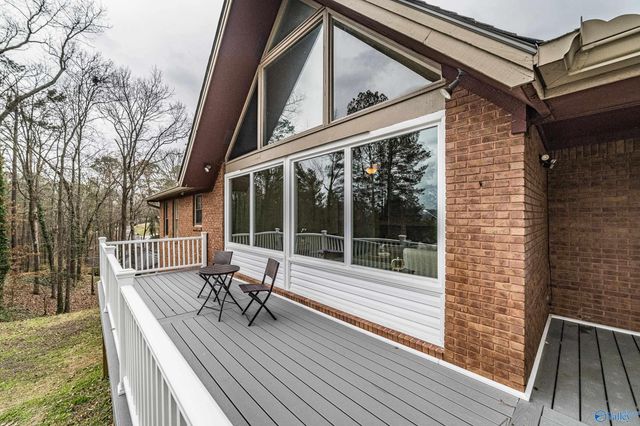 3405 Creek Circle, Guntersville, AL 35976