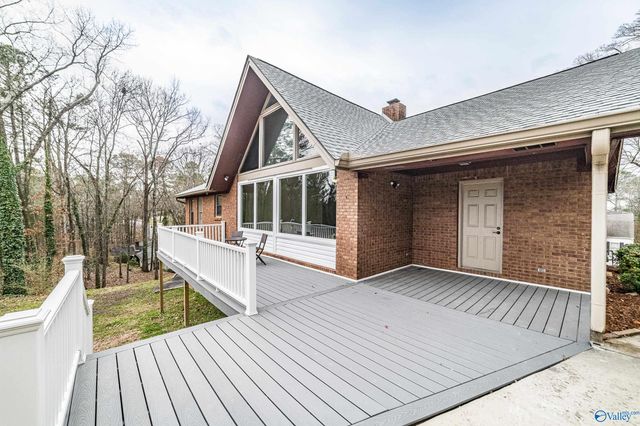 3405 Creek Circle, Guntersville, AL 35976