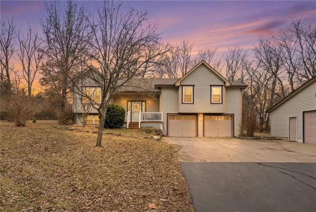 12614 S Al Gossett Road, Lone Jack, MO 64070