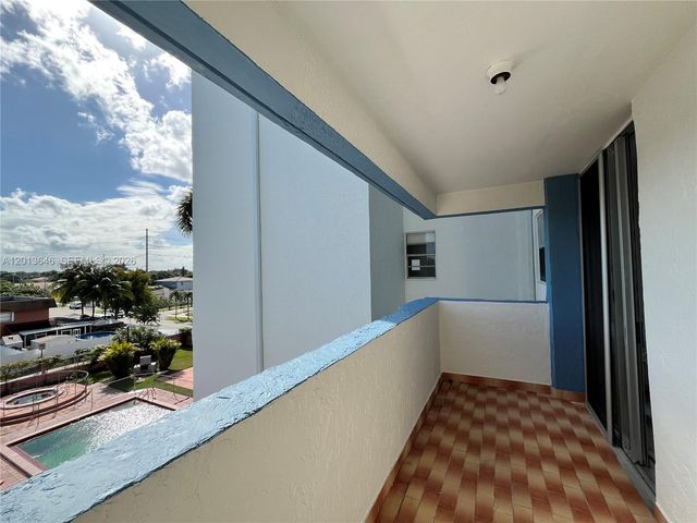 5050 NW 7th St 312, Miami, FL 33126