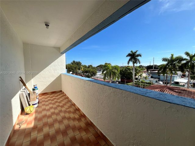 5050 NW 7th St 312, Miami, FL 33126