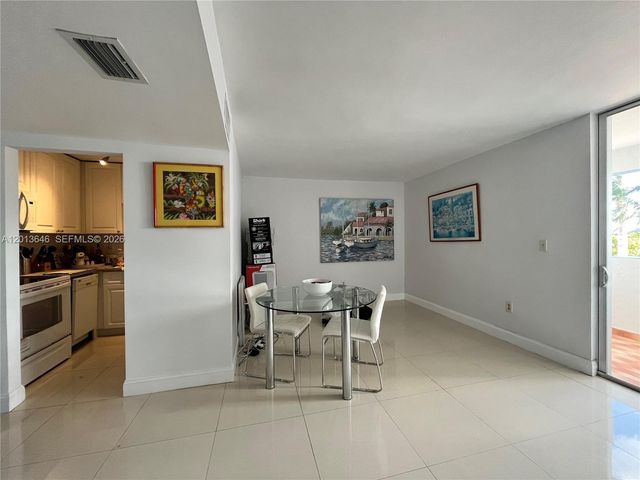 5050 NW 7th St 312, Miami, FL 33126