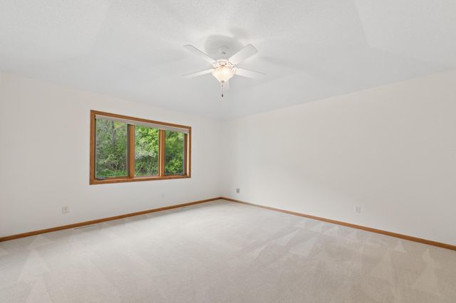 12980 39th Avenue N, Plymouth, MN 55441