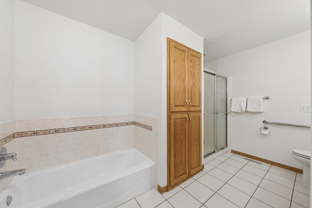 12980 39th Avenue N, Plymouth, MN 55441
