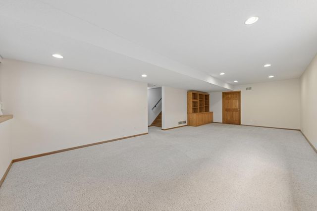 12980 39th Avenue N, Plymouth, MN 55441