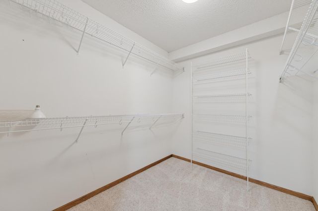 12980 39th Avenue N, Plymouth, MN 55441