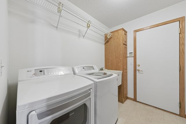 12980 39th Avenue N, Plymouth, MN 55441