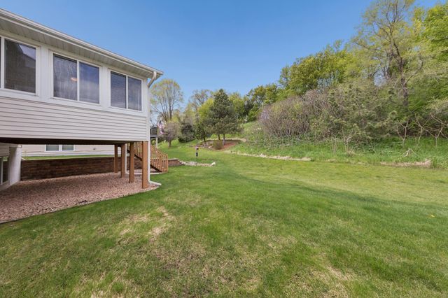 12980 39th Avenue N, Plymouth, MN 55441