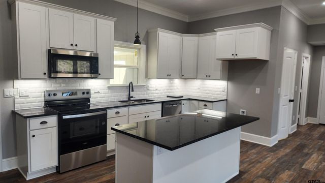 6704 COUNTY ROAD 3700, Athens, TX 75752