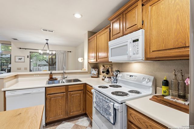 4239 Shady Tree, San Antonio, TX 78247