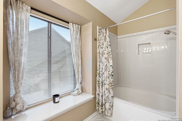 4239 Shady Tree, San Antonio, TX 78247