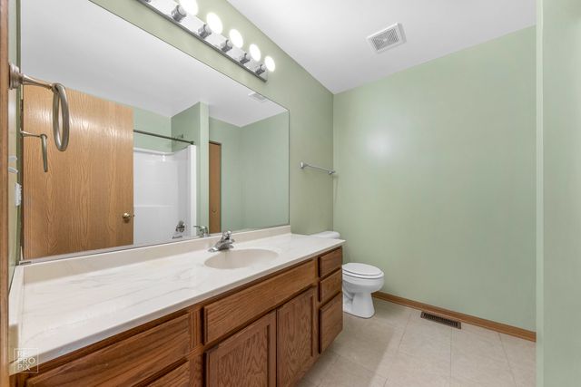 959 Ellsworth Drive, Grayslake, IL 60030