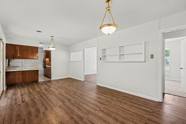 60 Somerset Terrace, Bedford, TX 76022
