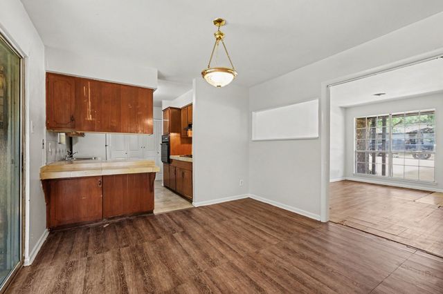 60 Somerset Terrace, Bedford, TX 76022