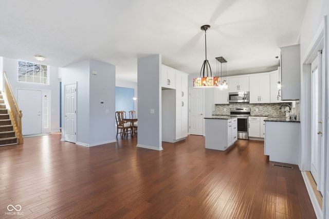 5250 Ivy Hill Drive, Carmel, IN 46033