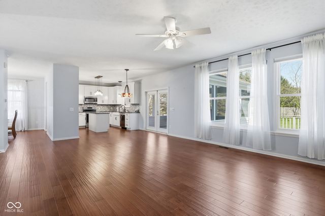 5250 Ivy Hill Drive, Carmel, IN 46033