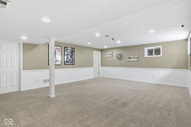 5250 Ivy Hill Drive, Carmel, IN 46033