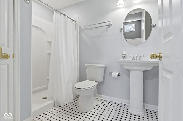 5250 Ivy Hill Drive, Carmel, IN 46033