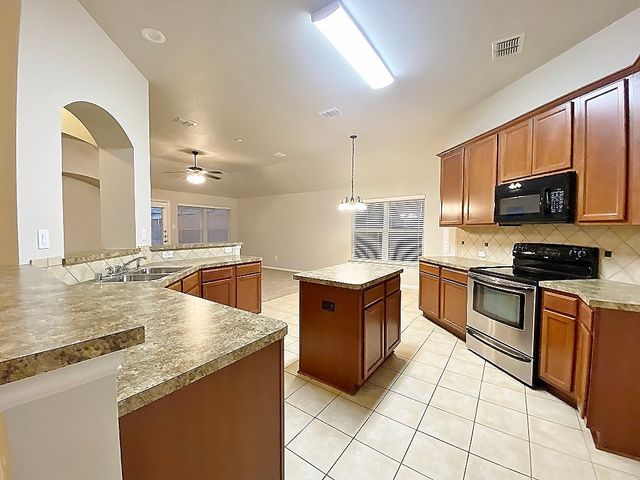 2400 Miranda Place, Denton, TX 76210