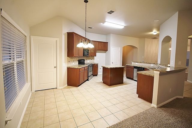 2400 Miranda Place, Denton, TX 76210
