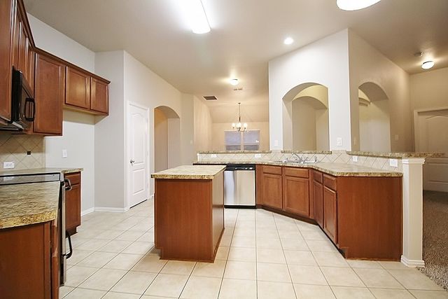 2400 Miranda Place, Denton, TX 76210