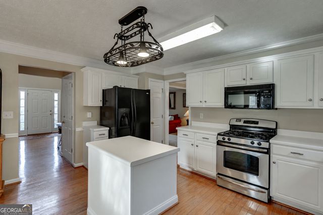 1950 E Bay Street, Hoschton, GA 30548