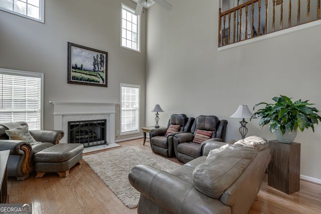 1950 E Bay Street, Hoschton, GA 30548