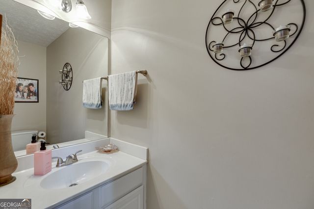 1950 E Bay Street, Hoschton, GA 30548