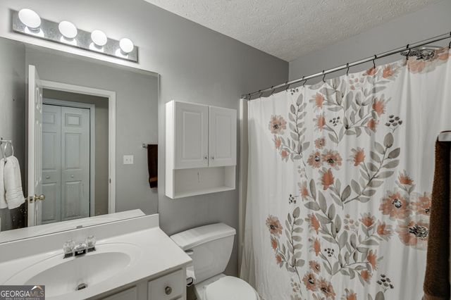 1950 E Bay Street, Hoschton, GA 30548