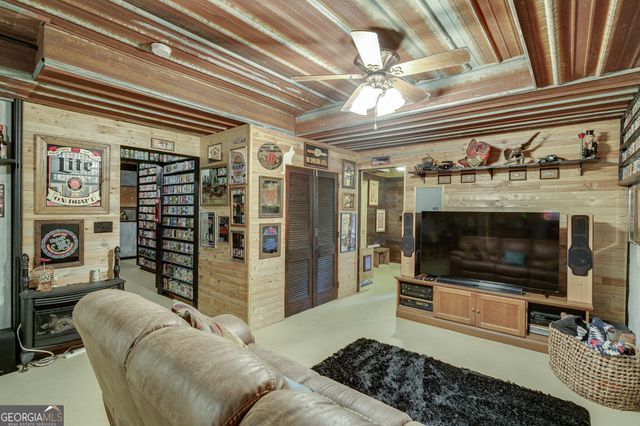 1950 E Bay Street, Hoschton, GA 30548