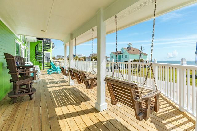 18314 E De Vaca, Galveston, TX 77554