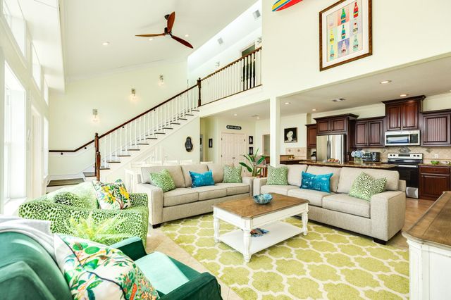 18314 E De Vaca, Galveston, TX 77554