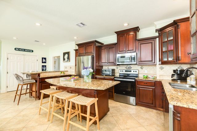 18314 E De Vaca, Galveston, TX 77554