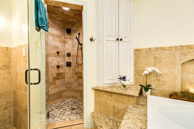 18314 E De Vaca, Galveston, TX 77554