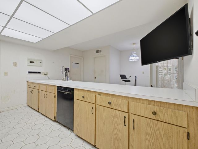 10325 NW 42nd Drive, Coral Springs, FL 33065