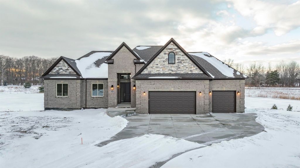 68651 Lake Angela Pointe Street, Richmond, MI 48062