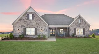 621 Garrett ., Prattville, AL 36066