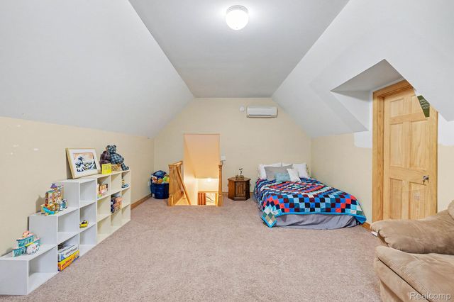 10151 Walnut Shores Drive, Fenton, MI 48430