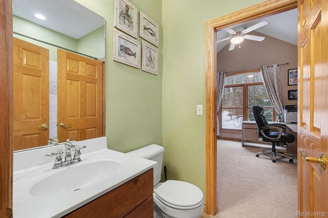 10151 Walnut Shores Drive, Fenton, MI 48430