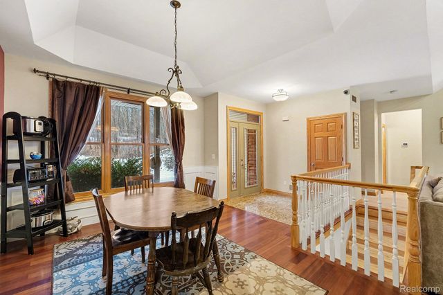 10151 Walnut Shores Drive, Fenton, MI 48430