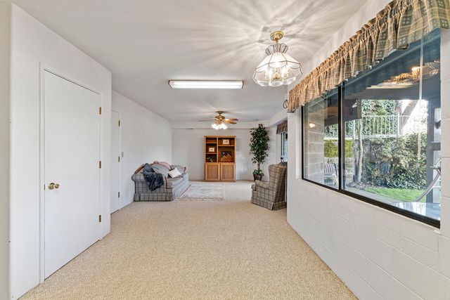 1352 E Park Street, Grants Pass, OR 97527