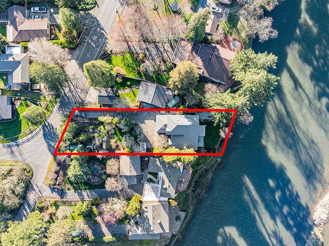 1352 E Park Street, Grants Pass, OR 97527