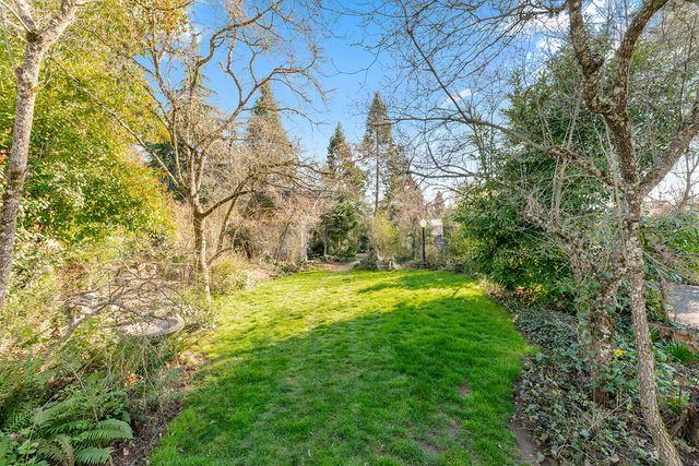 1352 E Park Street, Grants Pass, OR 97527