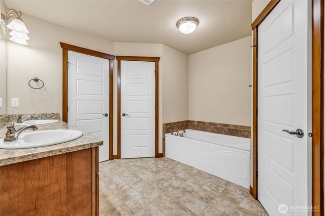 10787 Armada Avenue NW, Silverdale, WA 98383